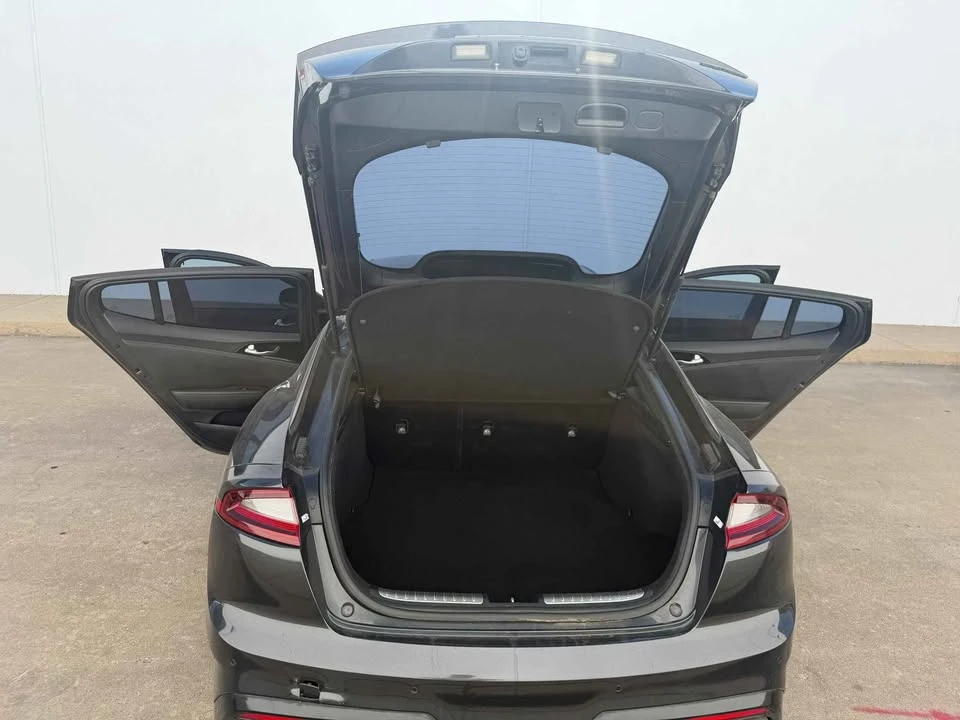 2020 Kia Stinger - Image 2 of 19