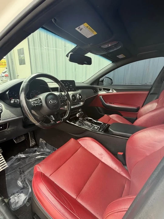 2020 Kia Stinger GT - Image 10 of 12