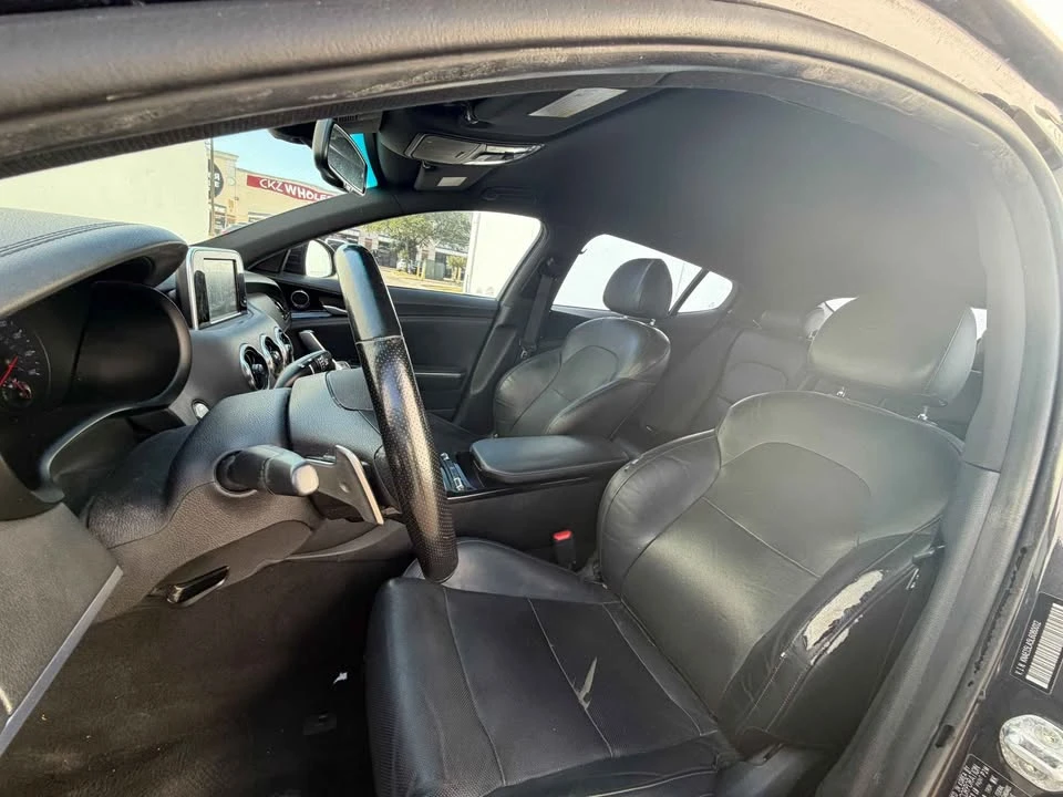 2020 Kia Stinger - Image 13 of 19