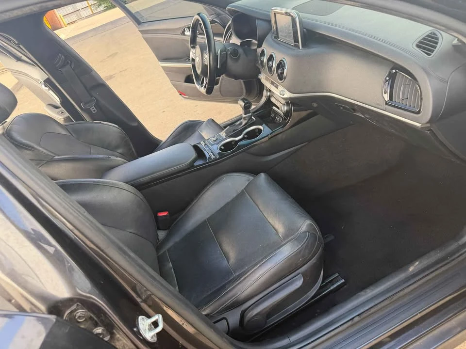 2020 Kia Stinger GT - Image 9 of 19