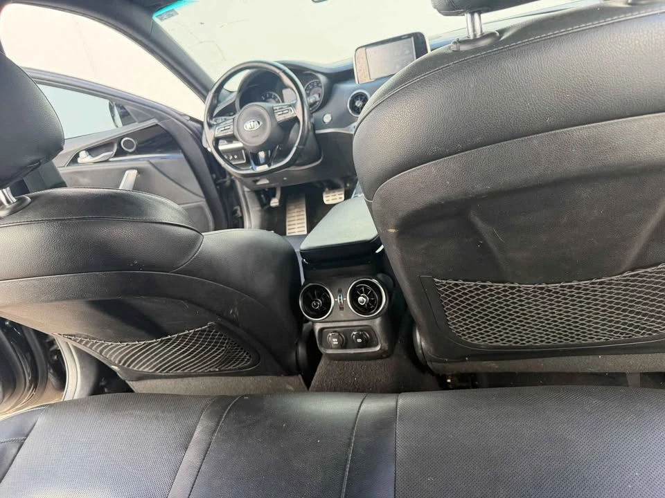 2020 Kia Stinger - Image 4 of 19