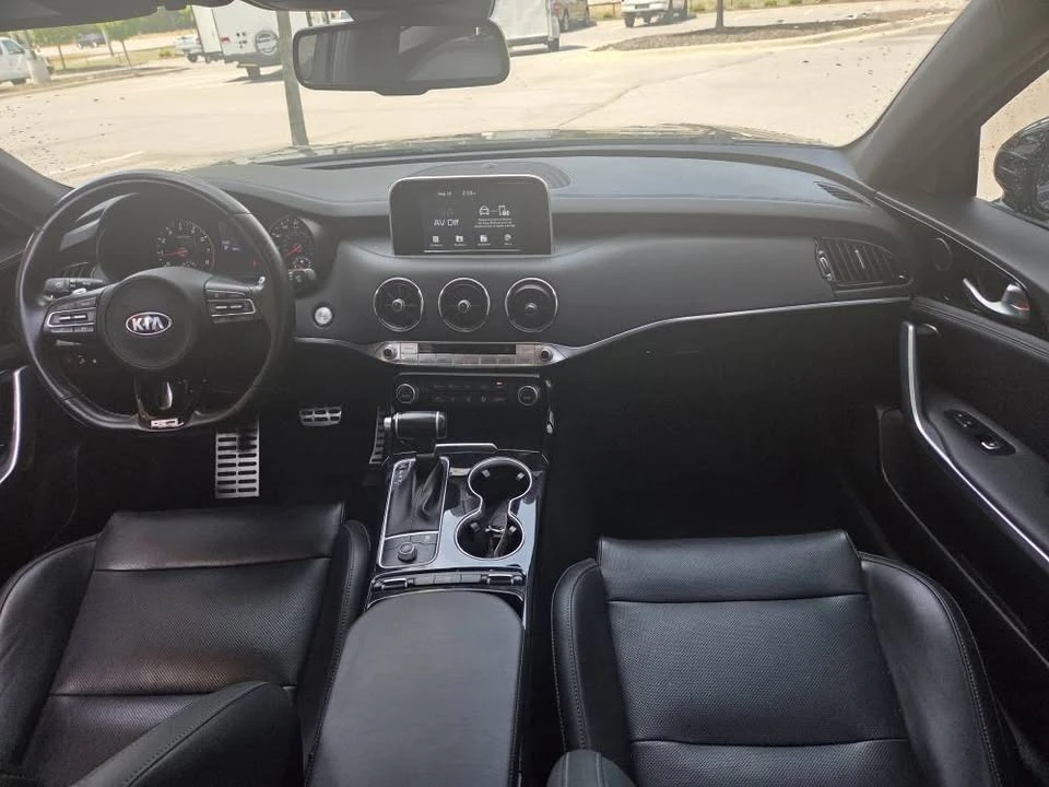2020 Kia Stinger GT - Image 8 of 19