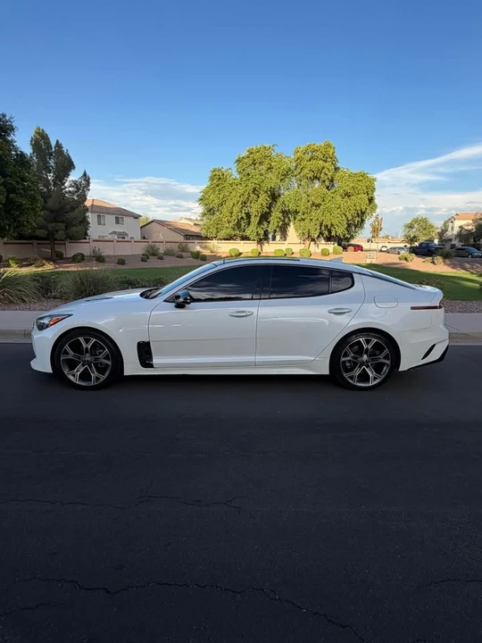 2020 Kia Stinger - Image 6 of 10