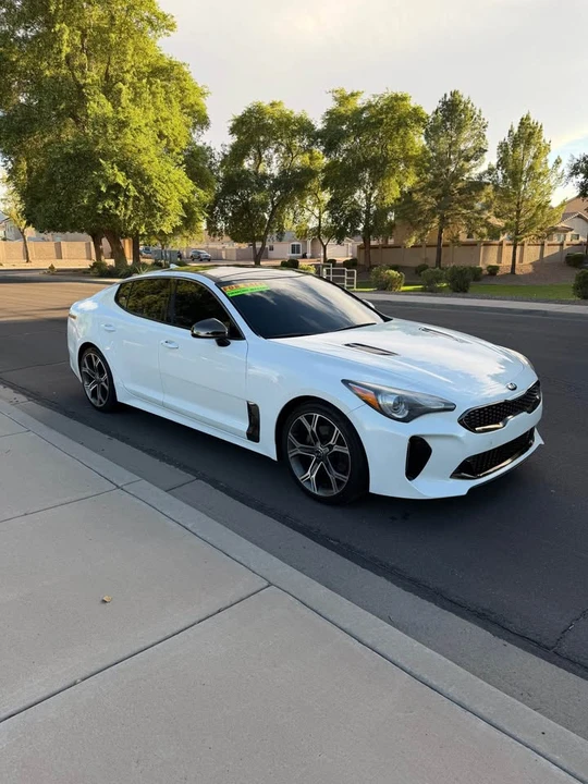 2020 Kia Stinger - Image 2 of 10