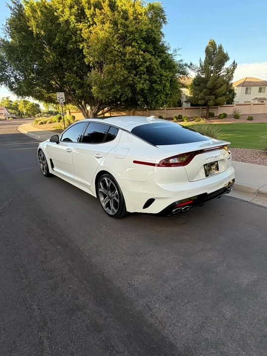 2020 Kia Stinger - Image 5 of 10