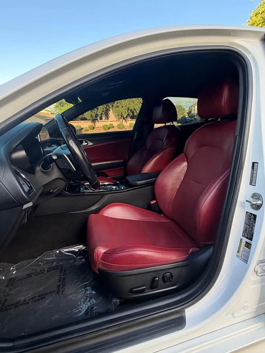 2020 Kia Stinger - Image 8 of 10