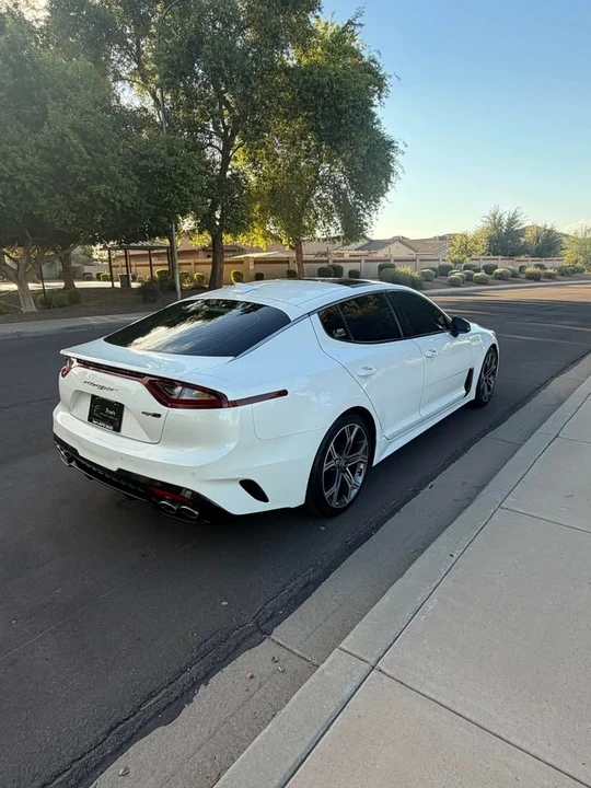 2020 Kia Stinger - Image 4 of 10