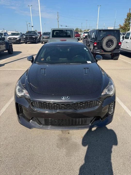 2020 Kia Stinger GT - Image 2 of 11