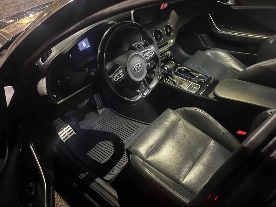 2020 Kia Stinger GT - Image 10 of 11