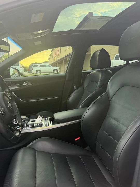 2020 Kia Stinger GT - Image 9 of 10