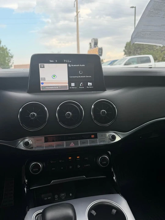 2020 Kia Stinger GT - Image 7 of 10