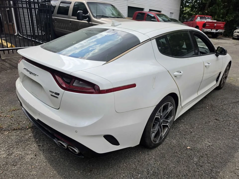 2020 Kia Stinger GT - Image 13 of 14