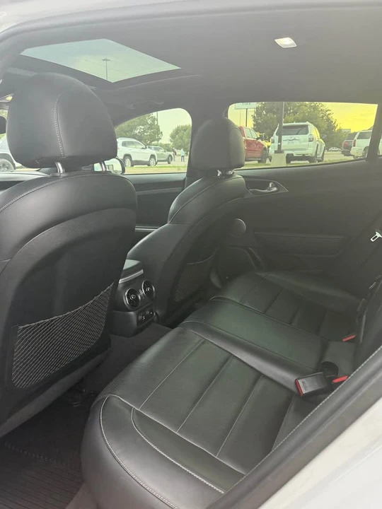 2020 Kia Stinger GT - Image 10 of 10