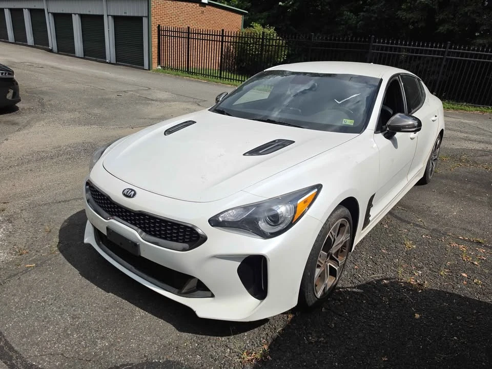 2020 Kia Stinger GT - Image 9 of 14