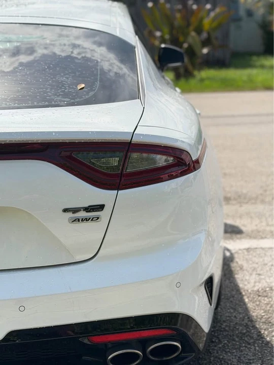 2020 Kia Stinger - Image 10 of 13