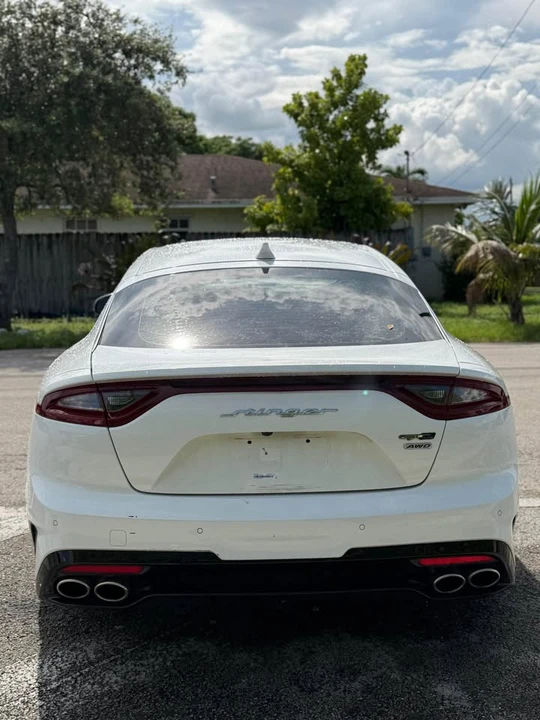 2020 Kia Stinger - Image 6 of 13