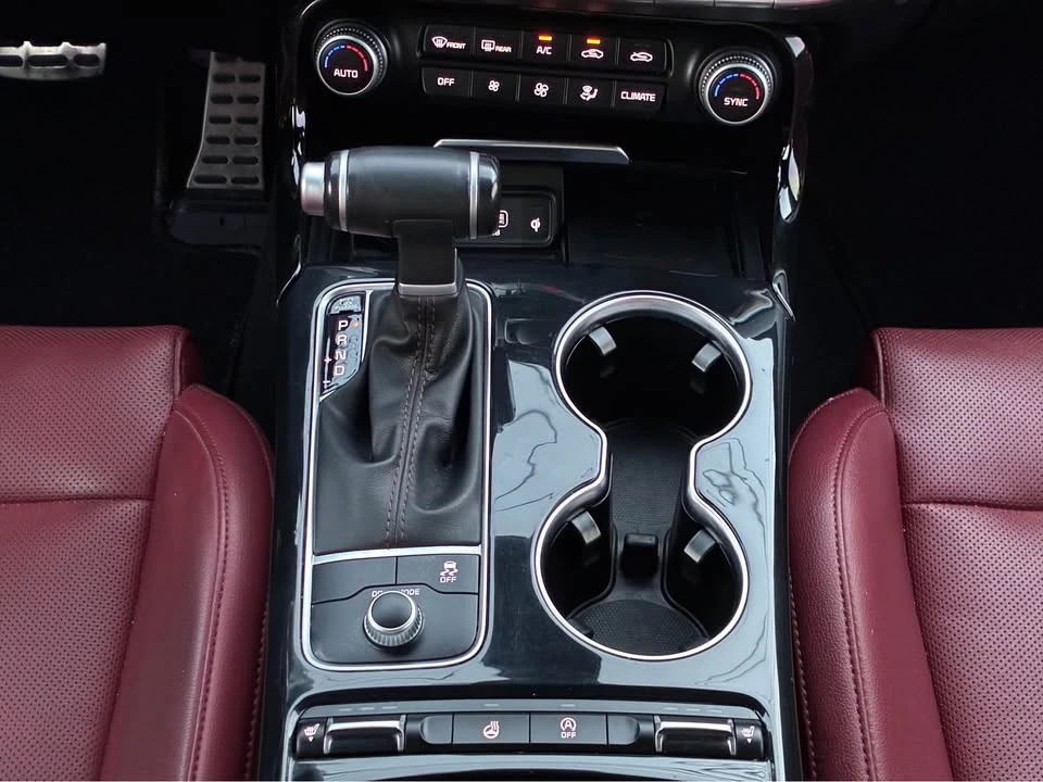 2020 Kia Stinger GT - Image 15 of 20
