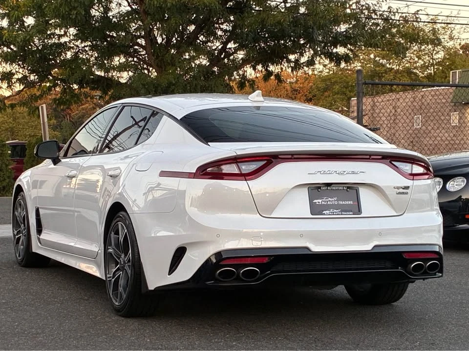 2020 Kia Stinger GT - Image 8 of 20