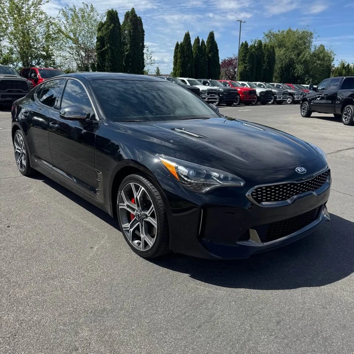 2020 Kia Stinger GT - Image 8 of 16
