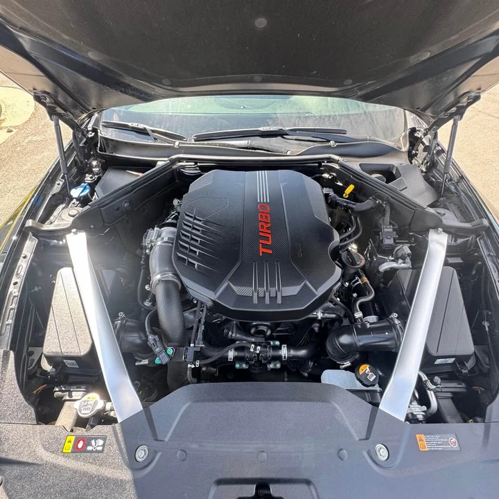 2020 Kia Stinger GT - Image 10 of 16
