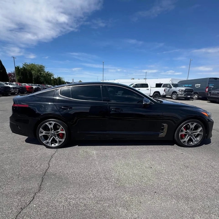 2020 Kia Stinger GT - Image 7 of 16