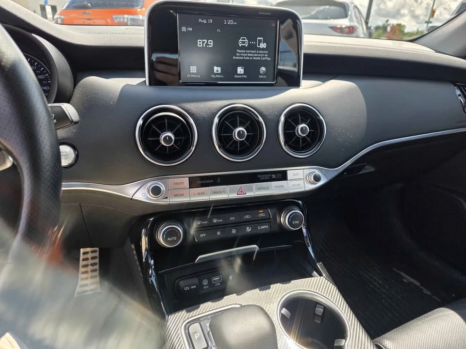 2020 Kia Stinger GT - Image 7 of 9