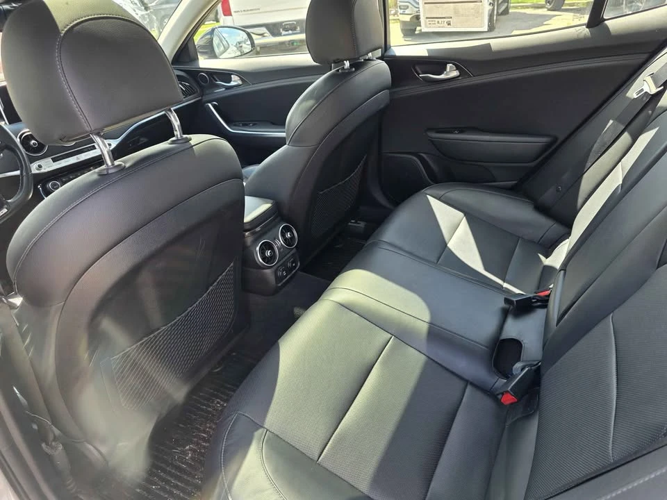 2020 Kia Stinger GT - Image 8 of 9