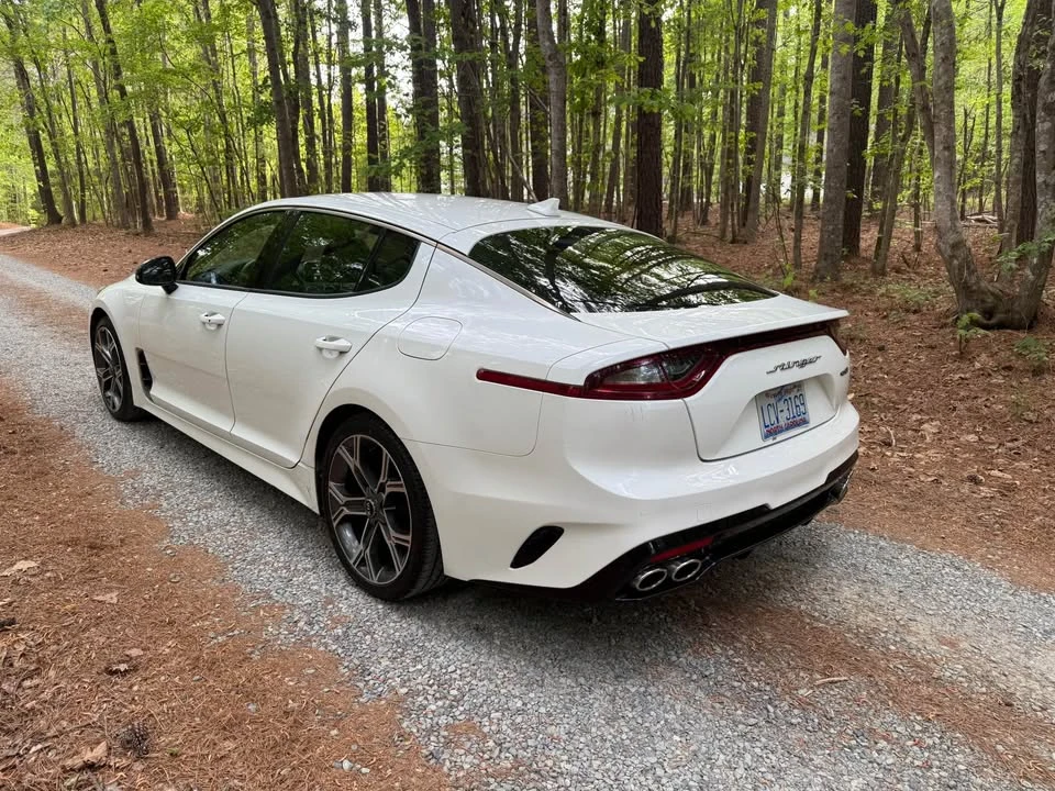 2020 Kia Stinger GT - Image 8 of 16