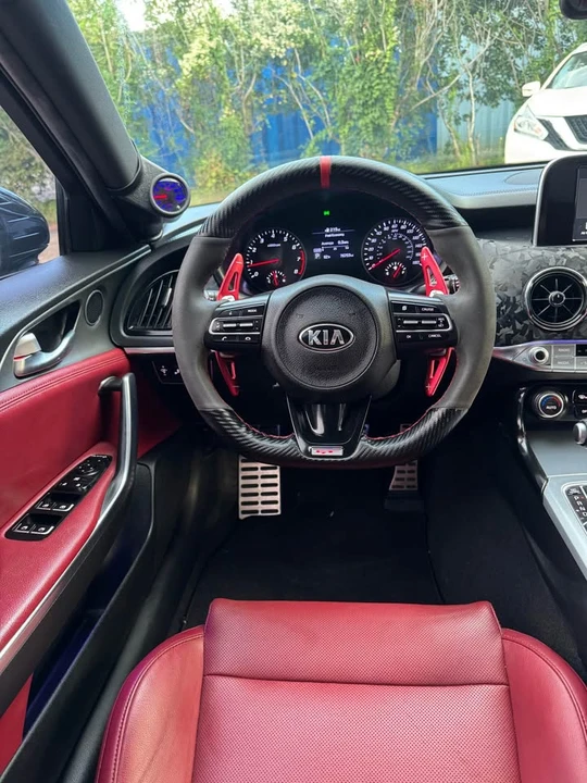 2020 Kia Stinger GT - Image 12 of 17