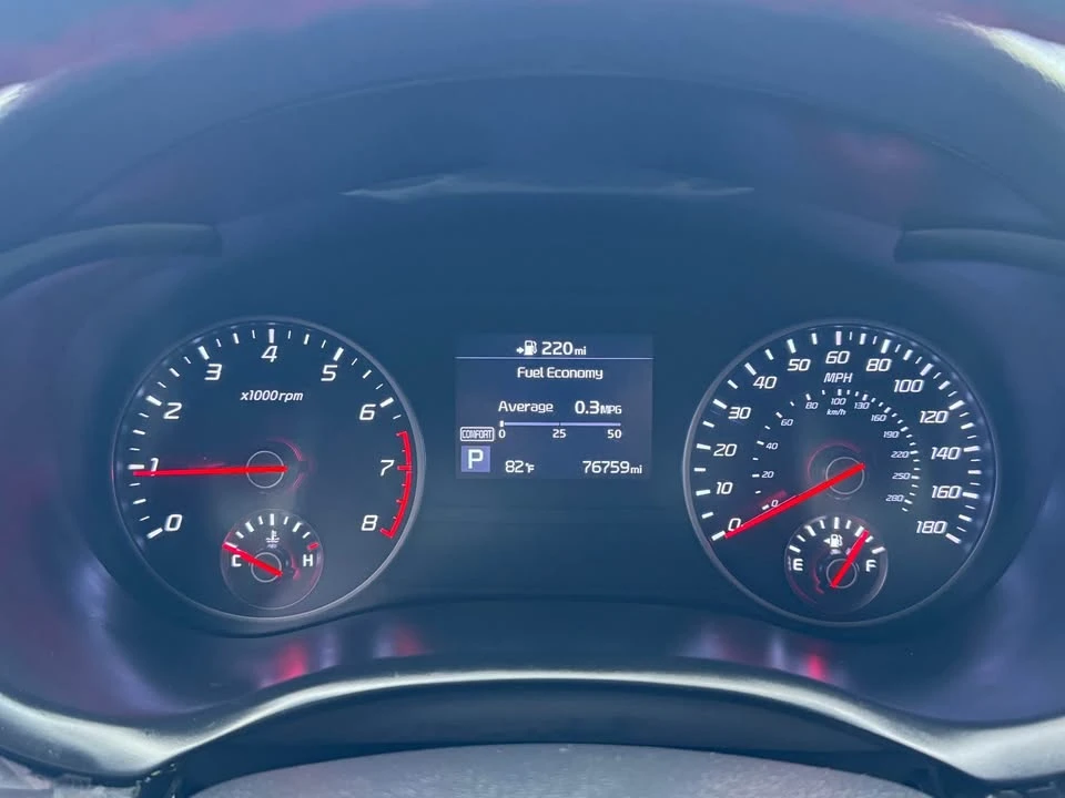 2020 Kia Stinger GT - Image 15 of 17