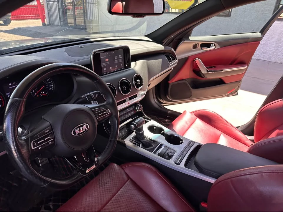 2020 Kia Stinger GT - Image 16 of 17