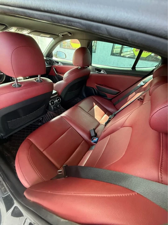 2020 Kia Stinger GT - Image 7 of 10