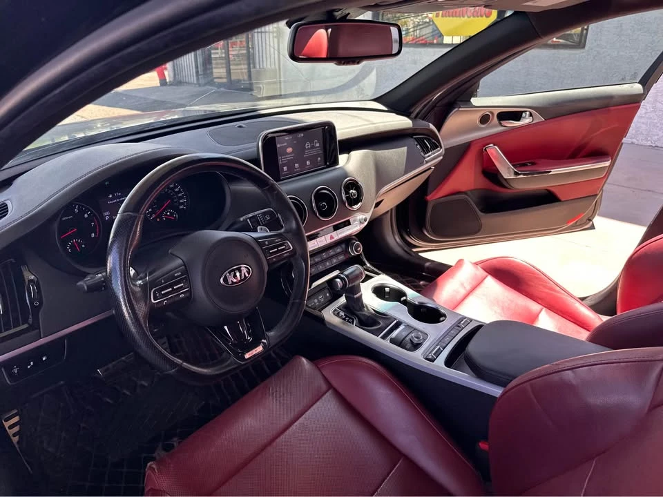 2020 Kia Stinger GT - Image 16 of 20