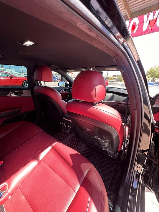 2020 Kia Stinger GT - Image 13 of 20