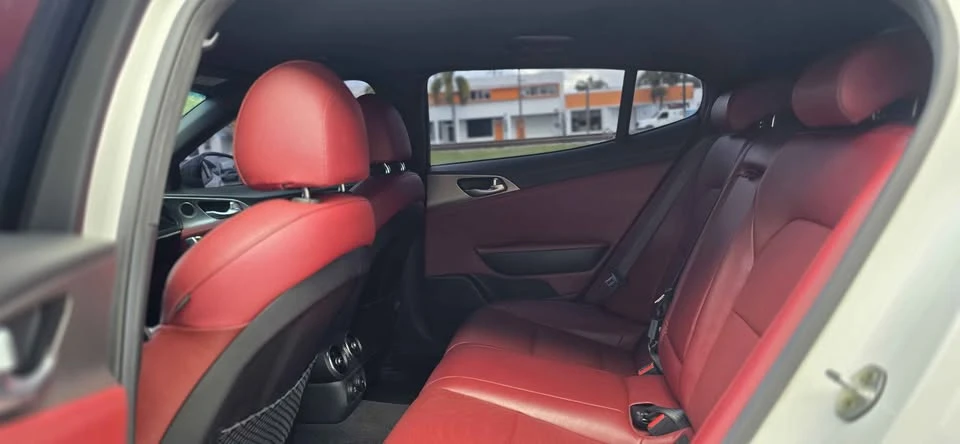 2020 Kia Stinger GT - Image 8 of 11