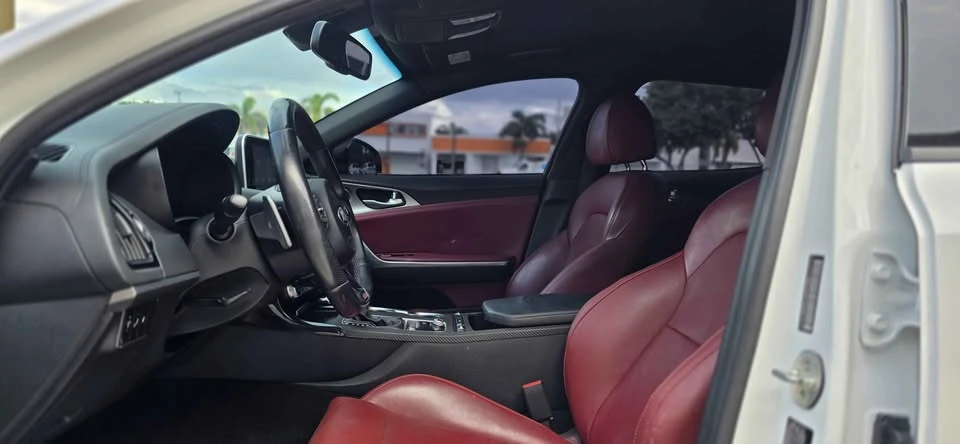 2020 Kia Stinger GT - Image 7 of 11