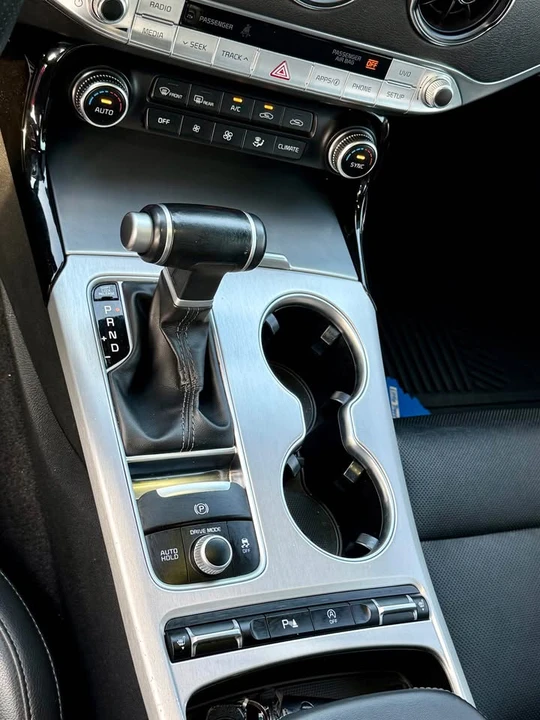 2020 Kia Stinger GT - Image 8 of 11