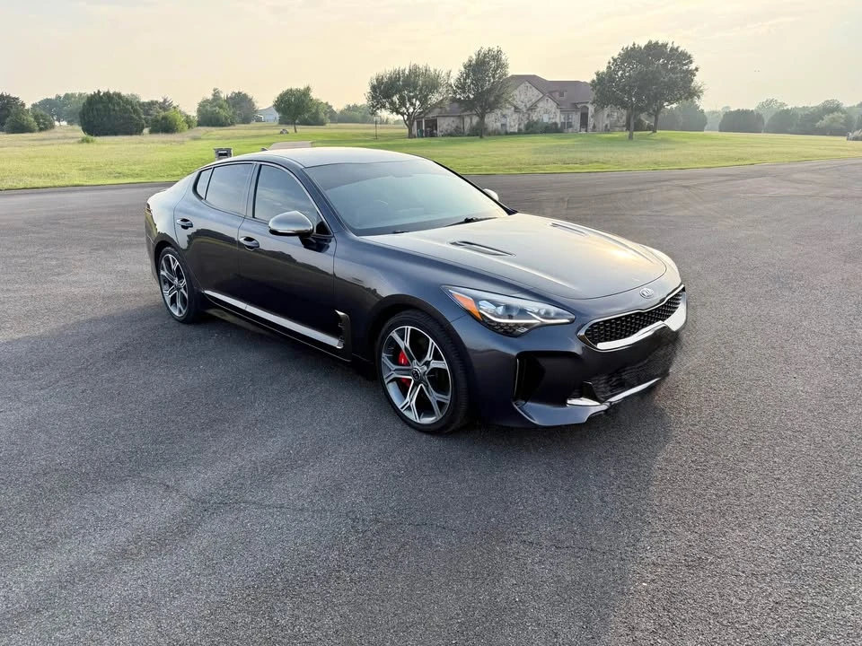 2020 Kia Stinger GT - Image 2 of 11
