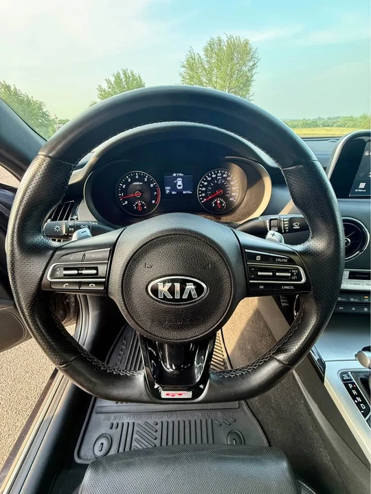 2020 Kia Stinger GT - Image 6 of 11