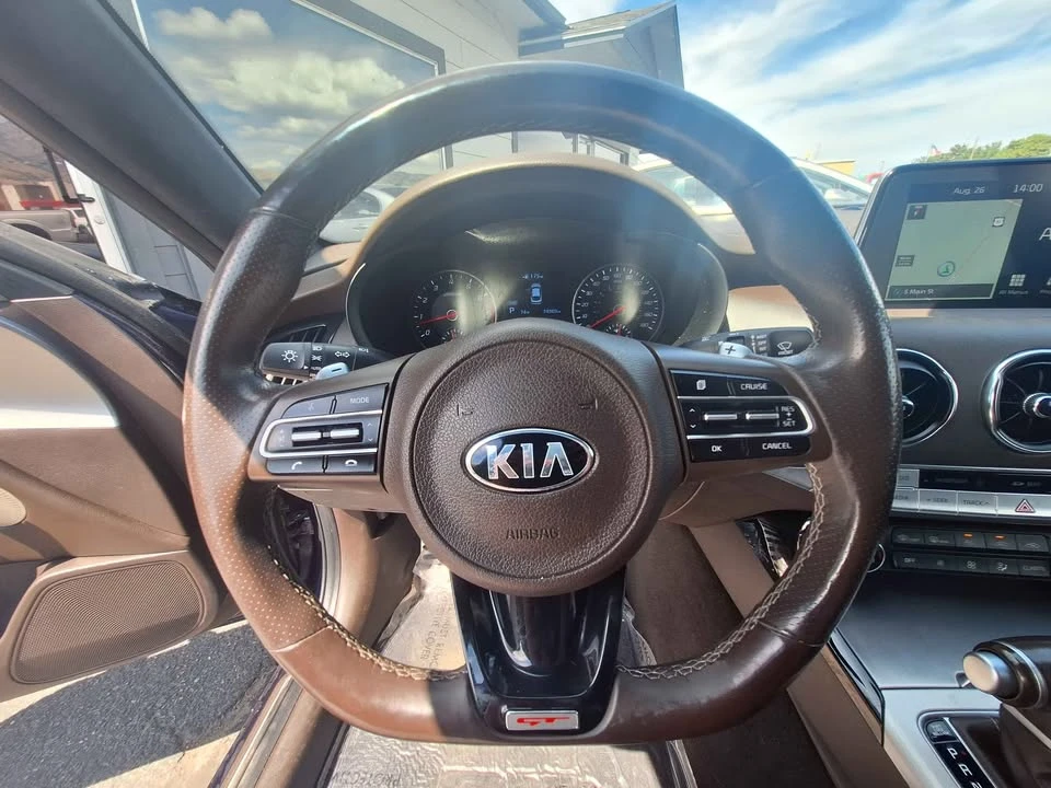 2020 Kia Stinger GT - Image 10 of 20