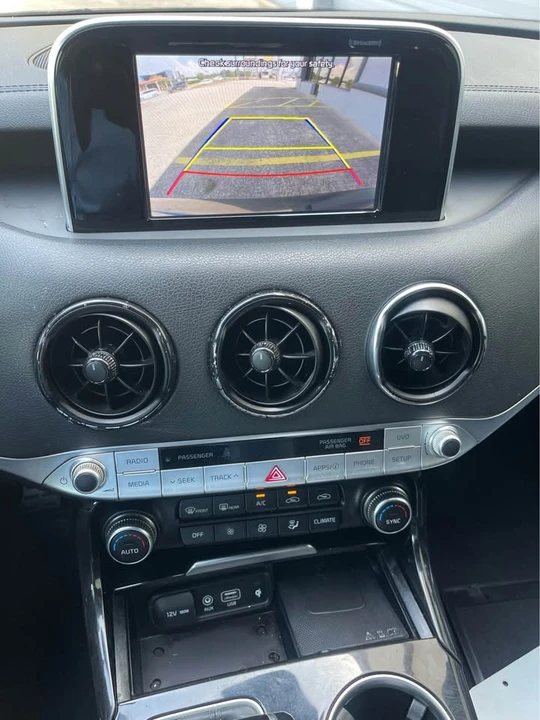 2020 Kia Stinger GT - Image 7 of 16