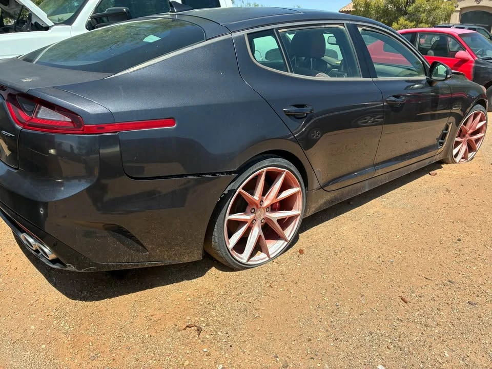2020 Kia Stinger GT - Image 8 of 9