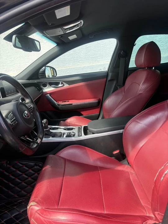 2020 Kia Stinger GT - Image 8 of 9