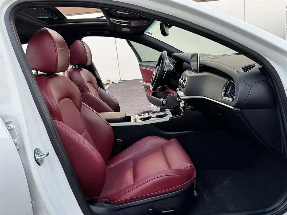 2020 Kia Stinger GT - Image 5 of 12