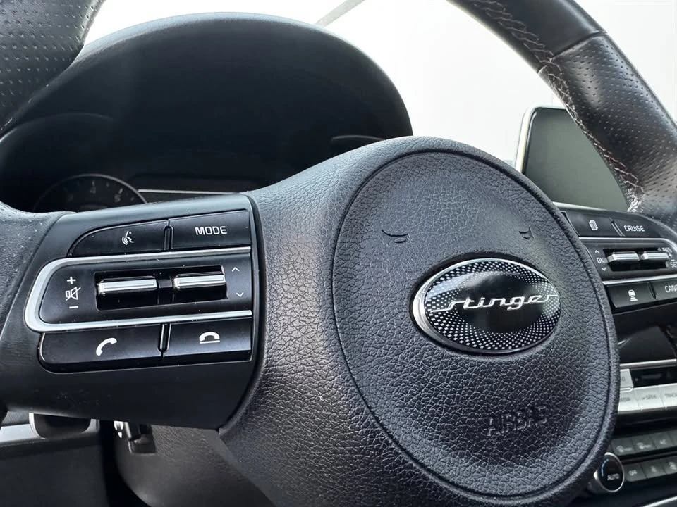 2020 Kia Stinger GT - Image 11 of 12