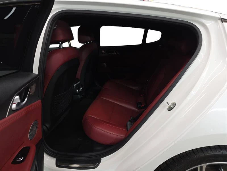 2020 Kia Stinger GT - Image 9 of 19