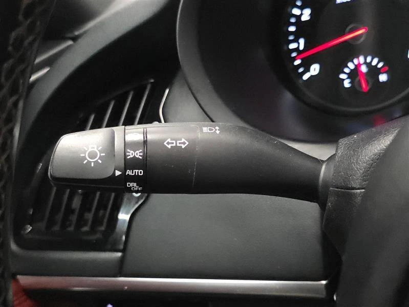 2020 Kia Stinger GT - Image 17 of 19