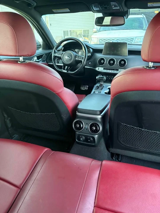 2020 Kia Stinger GT - Image 9 of 10