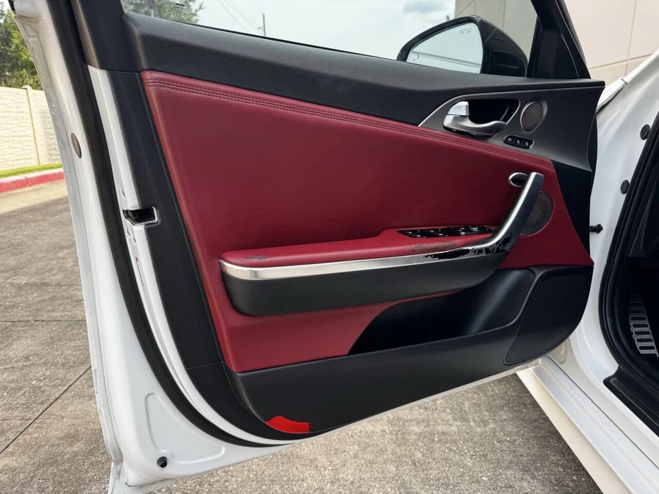 2020 Kia Stinger GT - Image 9 of 12
