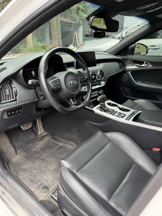 2020 Kia Stinger GT - Image 6 of 15